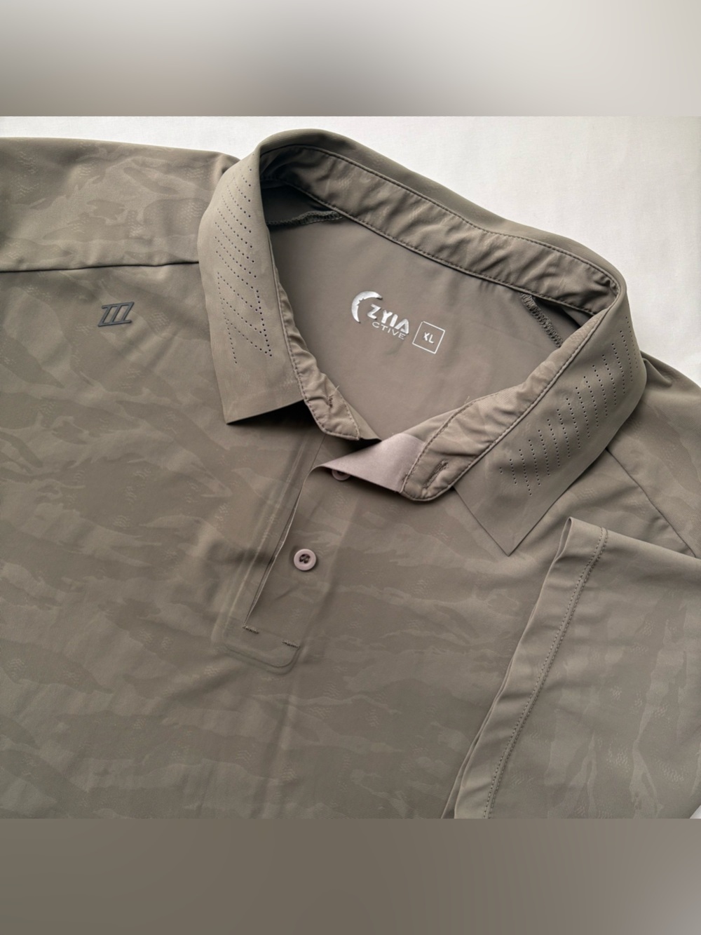 Zyia Active Camo Sport Ventilation Collar Polo Size XL